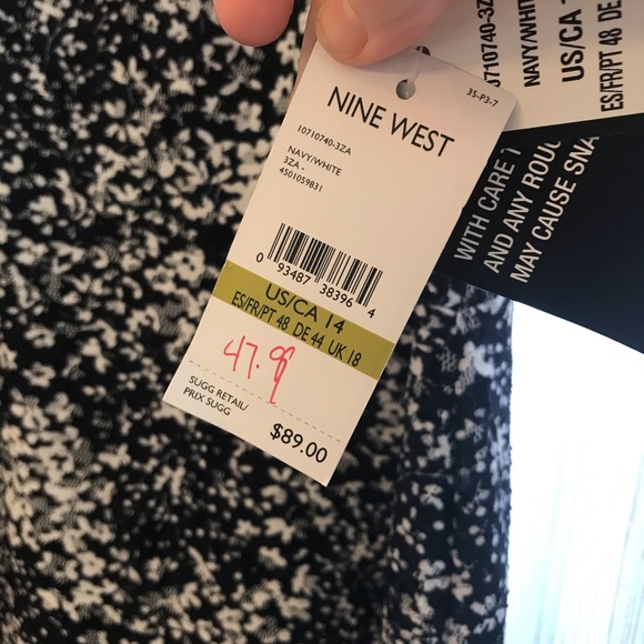 Flounce dress with navy and white detail - Picture 3 of 3